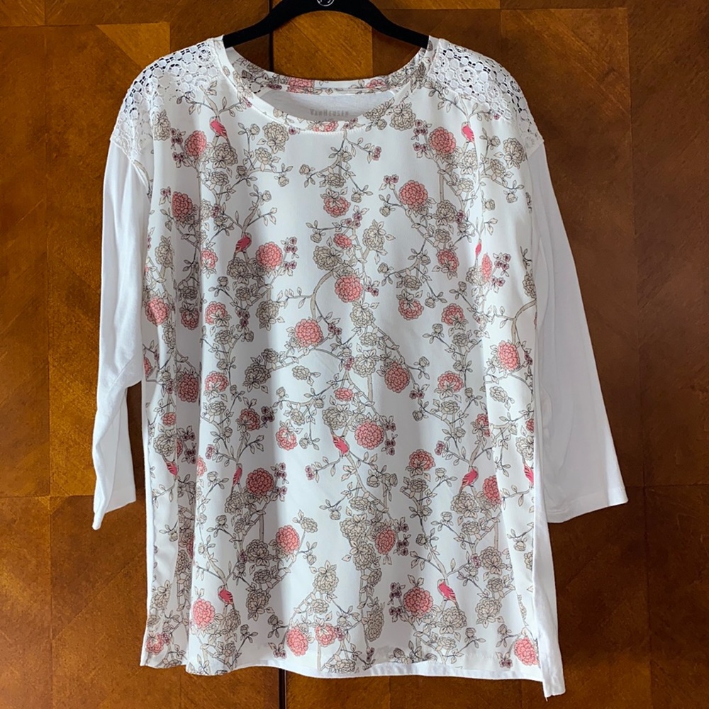 Women’s Van-Heusen 3/4 sleeve top NWOT size L